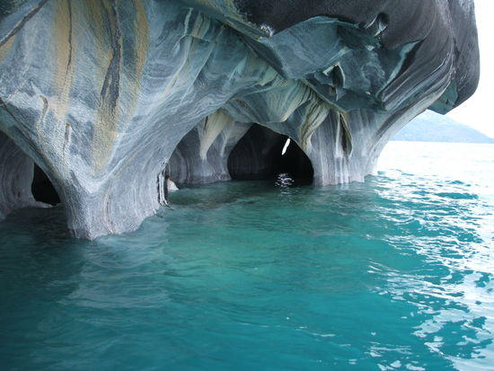 Marble Caves มหัศจรรย์ถ้ำหินอ่อน