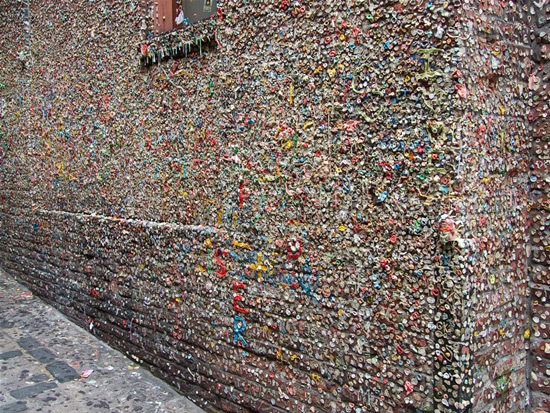 กำแพงหมากฝรั่ง สถานที่ท่องเที่ยวประหลาด แห่ง Seattle