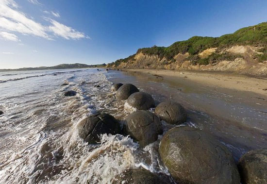 หินไข่ไดโนเสาร์ เมืองโอมารู ประเทศนิวซีแลนด์