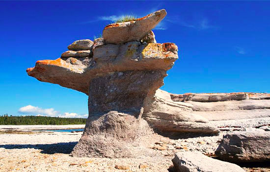 แก่งหินประหลาด หมู่เกาะมินแกน แคนาดา