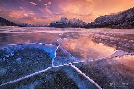 ฟองน้ำแข็ง ทะเลสาบอับราฮัม แคนาดา