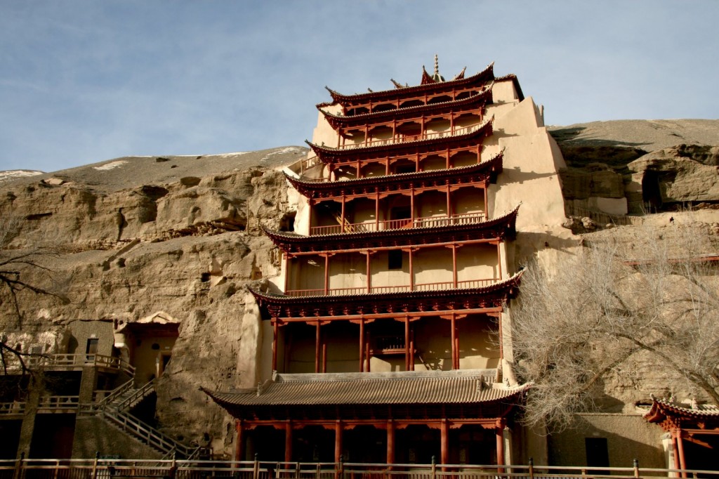 วัดถ้ำแห่งตุนหวง พุทธศิลป์สุดยิ่งใหญ่ กลางทะเลทรายของจีน