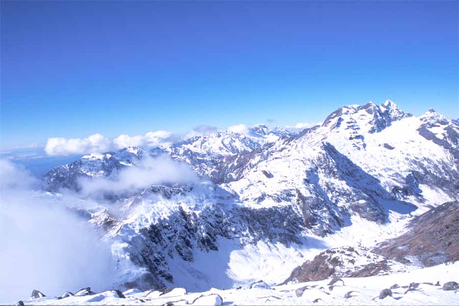 ข่ากาโบราซี ยอดเขาหิมะ สูงที่สุดในอาเซียน
