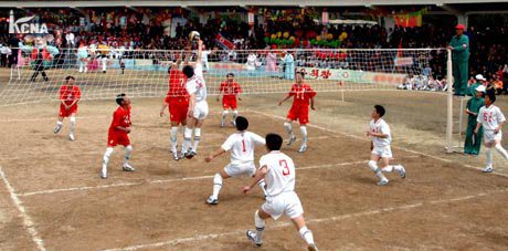 กีฬายอดนิยมของชาว เกาหลีเหนือ คือ วอลเลย์บอล
