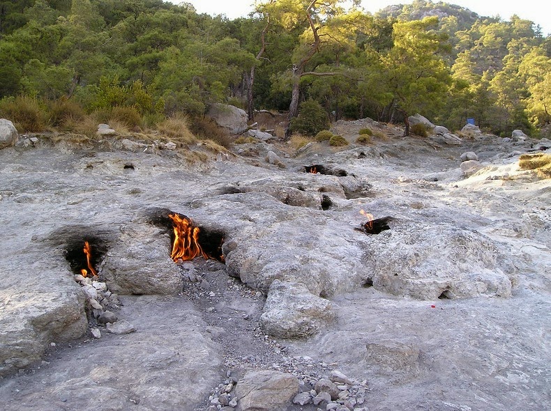 หินไฟ ไคเมร่า ที่ประเทศตุรกี
