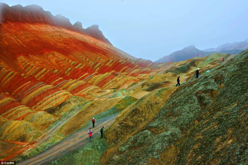 มหัศจรรย์! ภูเขาสีแดง แห่งกานซู ประเทศจีน