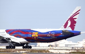 Qatar Airways features FC Barcelona livery on Boeing 777 01