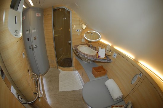 luxurious business class flight airlines airways สายการบิน ชั้นธุรกิจ หรูหรา emirates เอมิเรตส์