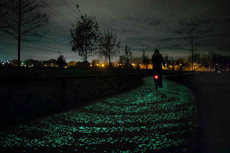 glowing-bike-path