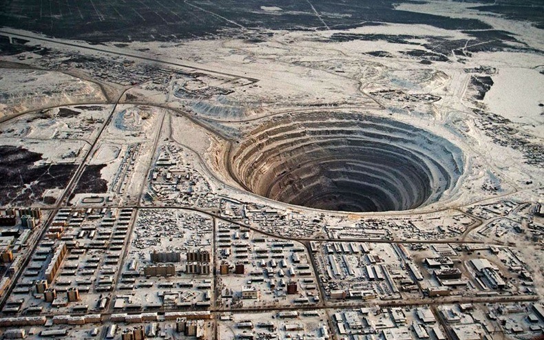 Mirny-Diamond-Mine-Eastern-Siberia-Russia