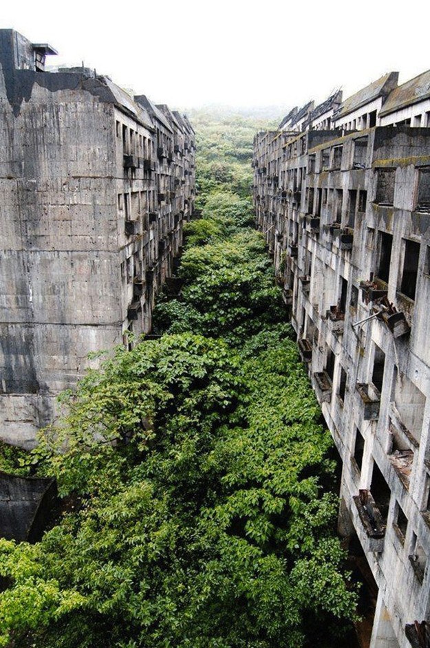 Abandoned-flats-Keelung-Taiwan