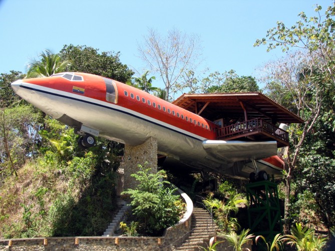 Airplane Hotel, Costa Rican Jungle