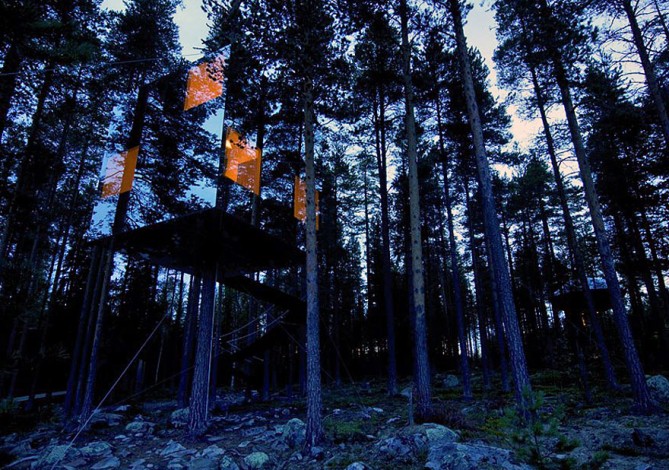 Mirror Tree House, Sweden