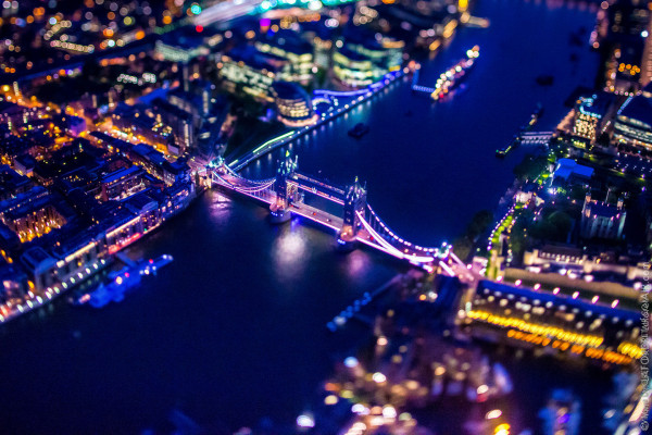 London lights up the night