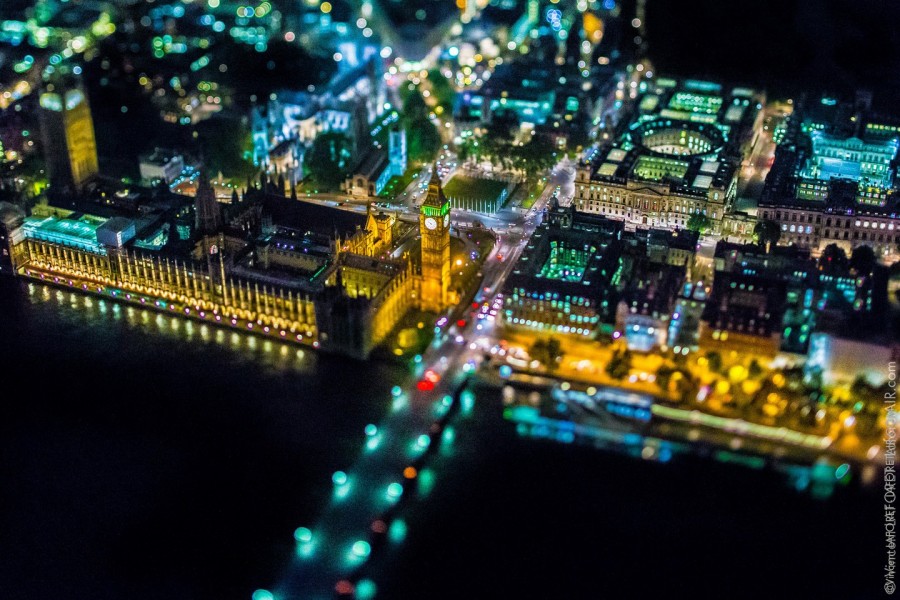 London lights up the night