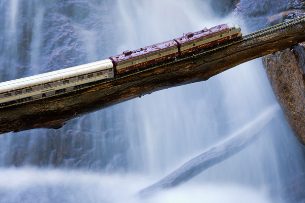 canadian-ghost-train-canada-waterfall__880