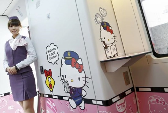 รถไฟด่วนพิเศษ Hello Kitty ในไต้หวัน เปิดให้บริการแล้วดาวน์โหลด (9)