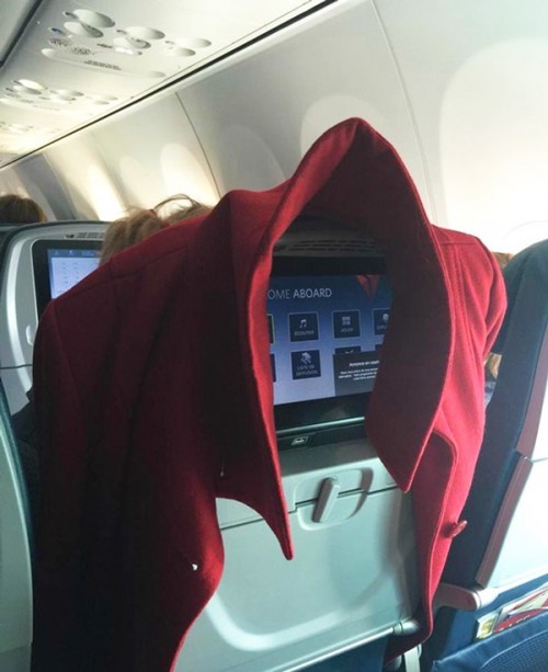 20 ภาพที่จะทำให้คุณร้องยี้! ระหว่างเดินทางบนเครื่องบินannoying-passenger-shaming-flight-travel-airlines-40__605