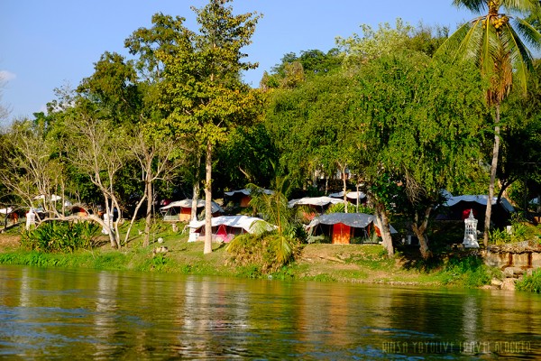 นอนเต็นท์ติดแอร์ ล่องแพริมแม่น้ำแคว ที่ ไมด้า รีสอร์ท กาญจนบุรี