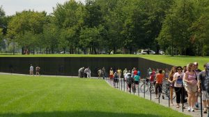 อนุสรณ์สถานทหารผ่านศึกเวียดนาม (Vietnam Veterans Memorial)