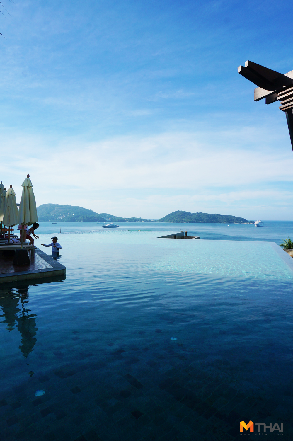 kalima-hotel-phuket-infinity-edged-pool