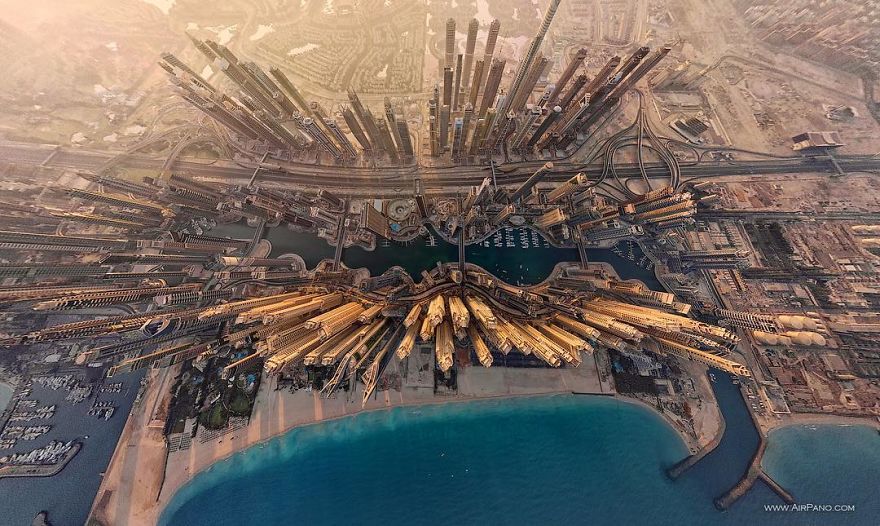 ดูไบ (Dubai)  สหรัฐอาหรับเอมิเรตส์