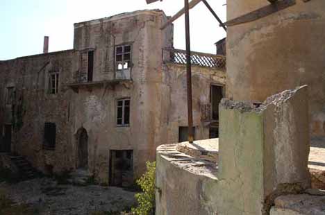 เมืองร้าง Abandoned Medieval Town of Balestrino, Italy 