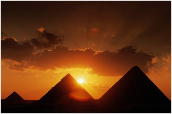 สถานที่ชมพระอาทิตย์ตก Great Pyramids, Egypt