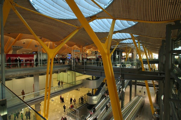 10 อันดับ สนามบินที่สวยที่สุดในโลก Terminal 4, Barajas Airport, Madrid
