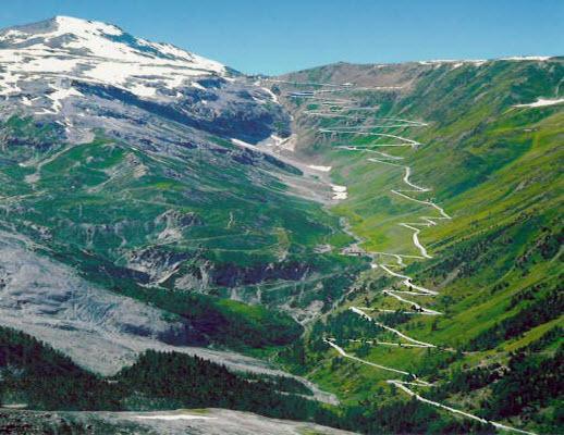 Stelvio Pass Road Trollstigen, Italy4