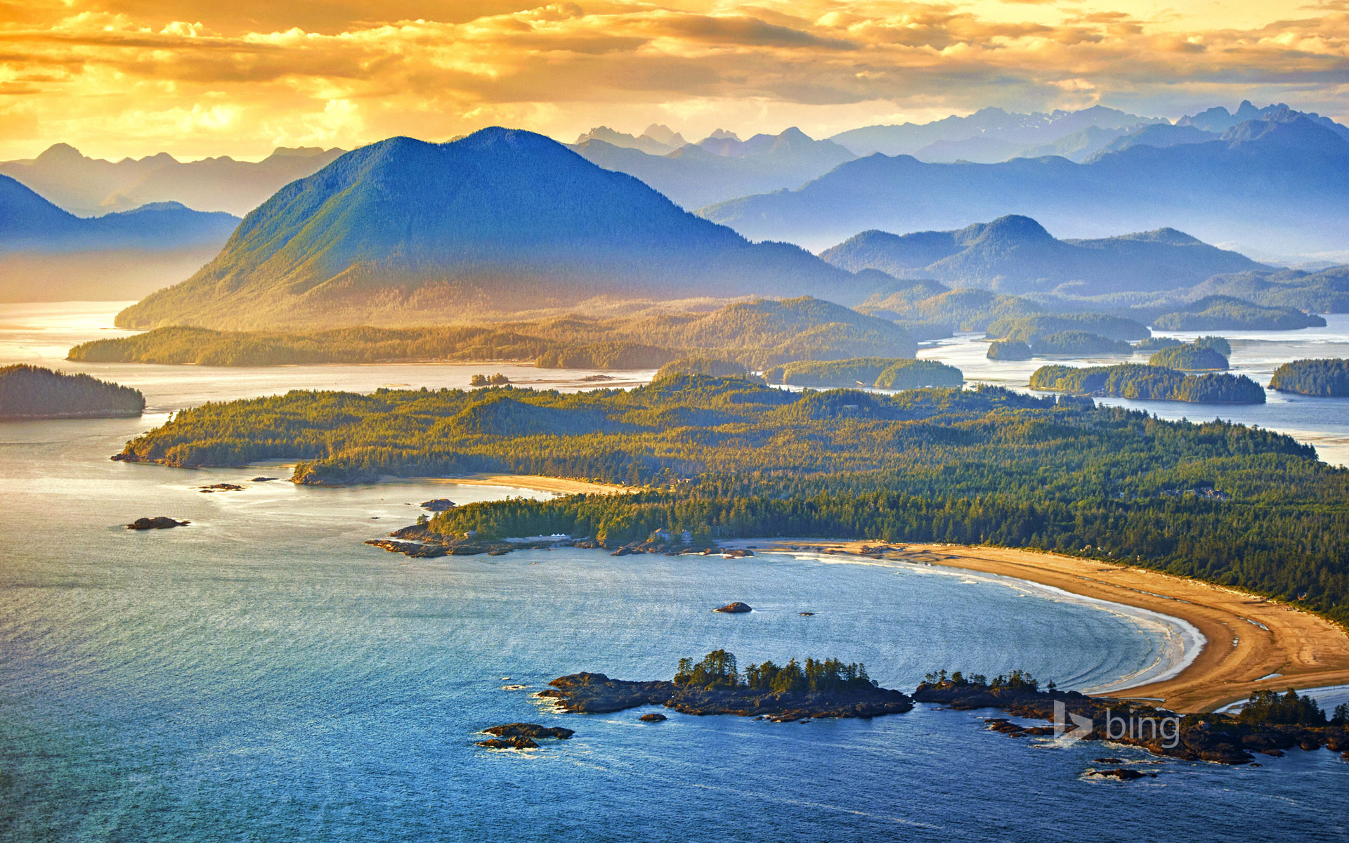 Located on the coast of the. Британская Колумбия остров Ванкувер. Остров Ванкувер Тофино. Биолюминесценция остров Ванкувер Канада. Tofino, остров Ванкувер, Канада.