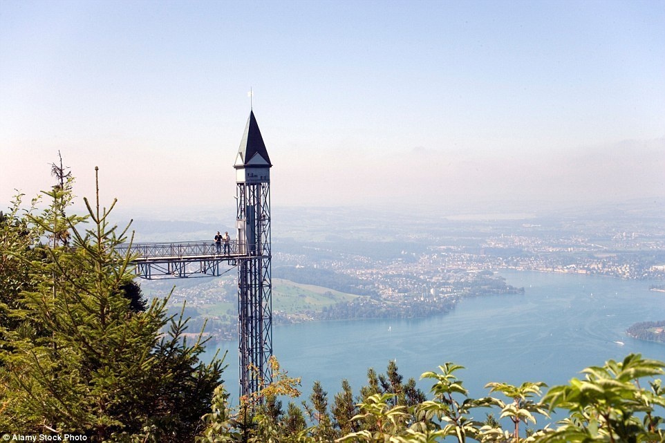 ลิฟต์ฮัมเมทชวานด์ (Hammetschwand Lift) ยอดเขาเบอร์เก้นสต็อค (Ennetbürgen) สวิตเซอร์แลนด์ (Switzerland)