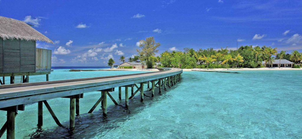 เซ็นทารา ราส ฟูชิรีสอร์ทแอนด์สปา มัลดีฟส์ (Centara Ras Fushi Resort & Spa Maldives)