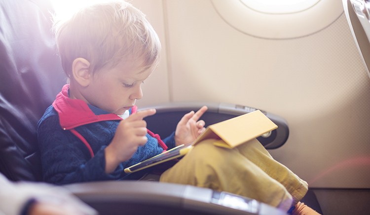 ทิปท่องเที่ยว พาเด็กขึ้นเครื่องบิน วิธีขึ้นเครื่องบิน เครื่องบิน เทคนิคการเดินทาง เรื่องน่ารู้